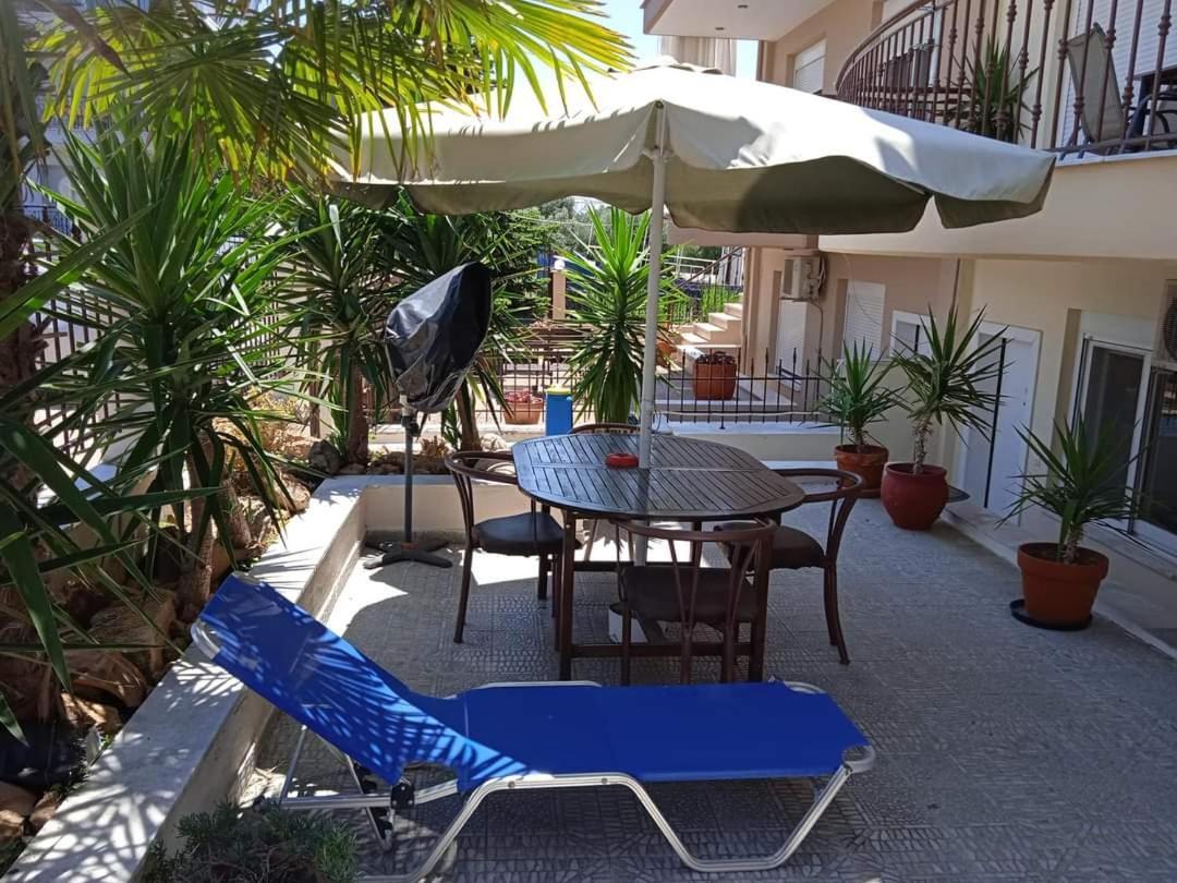 Blue Moon Accommodation Nea Michaniona Esterno foto