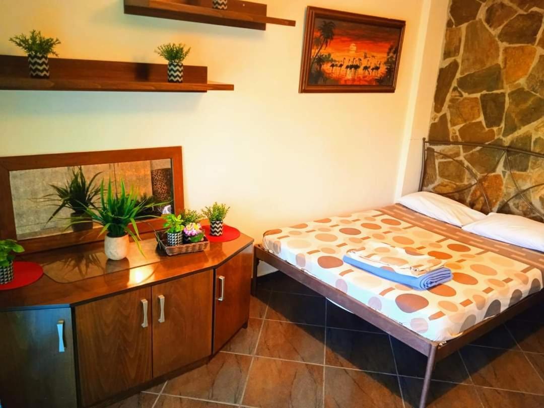 Blue Moon Accommodation Nea Michaniona Esterno foto