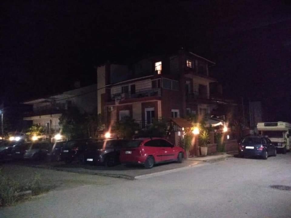 Blue Moon Accommodation Nea Michaniona Esterno foto
