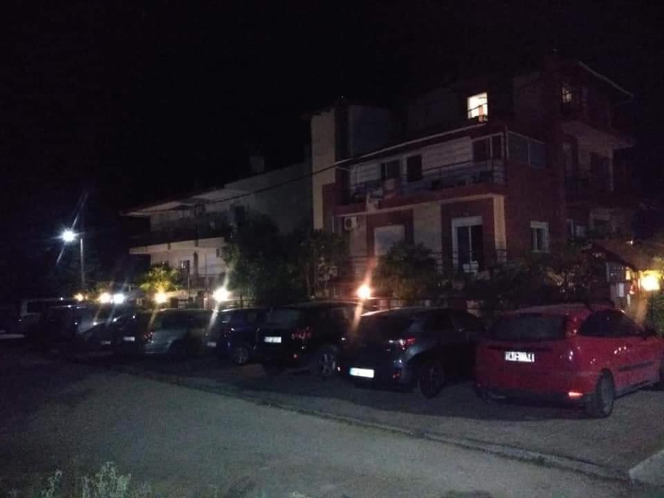 Blue Moon Accommodation Nea Michaniona Esterno foto
